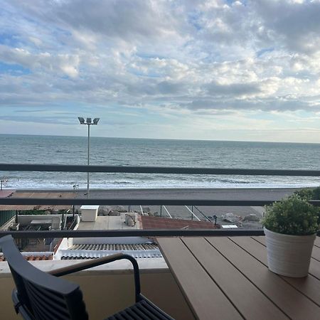 Maravilloso Apartamento En Primera Linea De Playa Con Vistas Al Mar En Caleta De Velez 2 D المظهر الخارجي الصورة