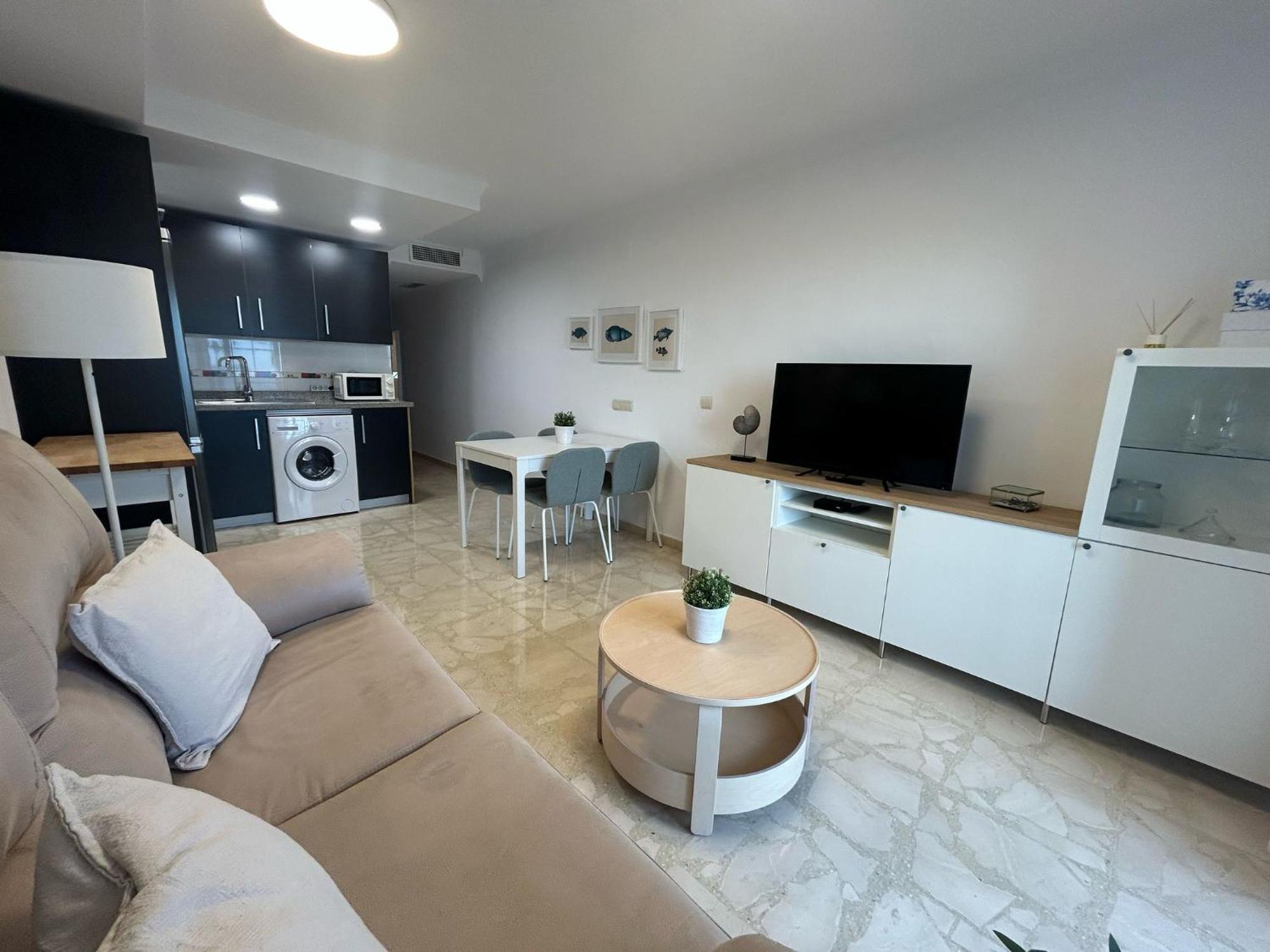 Maravilloso Apartamento En Primera Linea De Playa Con Vistas Al Mar En Caleta De Velez 2 D المظهر الخارجي الصورة